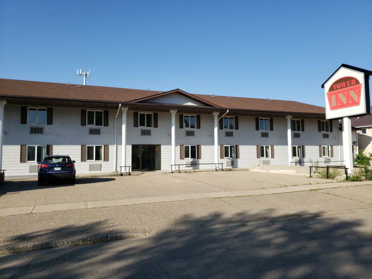 Tower Inn Estevan Kültér fotó