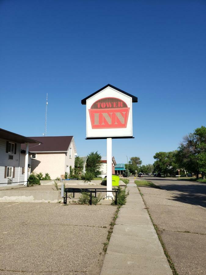 Tower Inn Estevan Kültér fotó