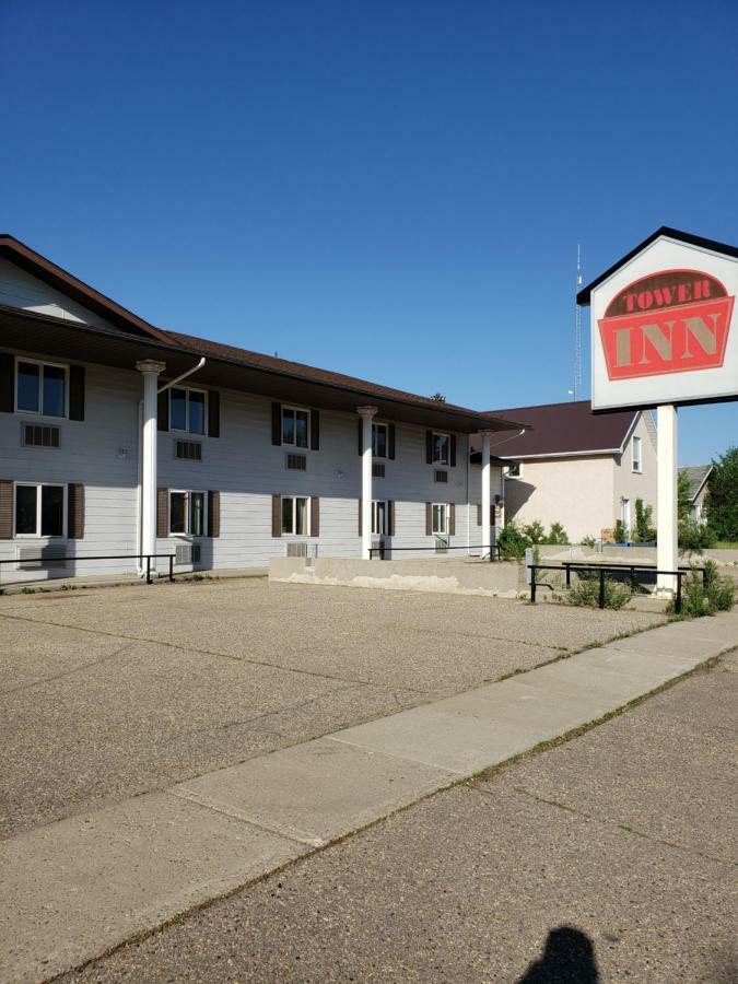 Tower Inn Estevan Kültér fotó
